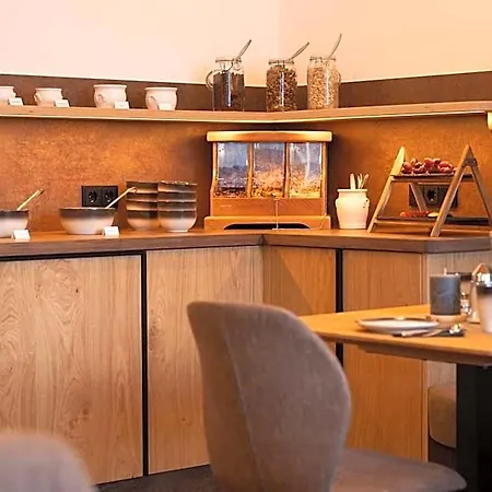 Landhaus-pension Pattis 住宿加早餐酒店 3*